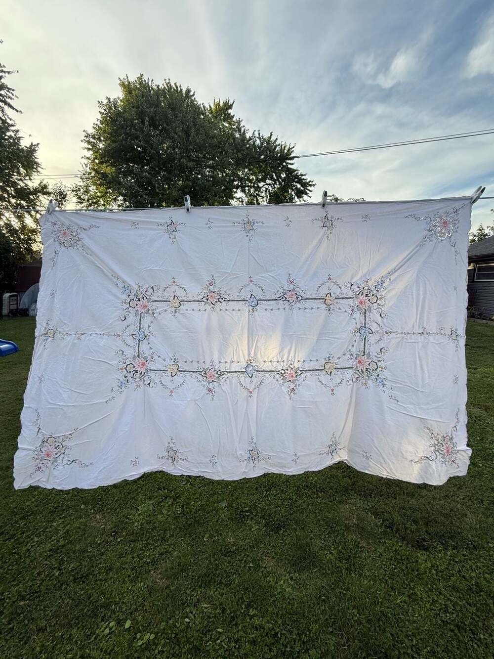 Vintage Hand Embroidered Floral Cutwork Tablecloth off white/ivory